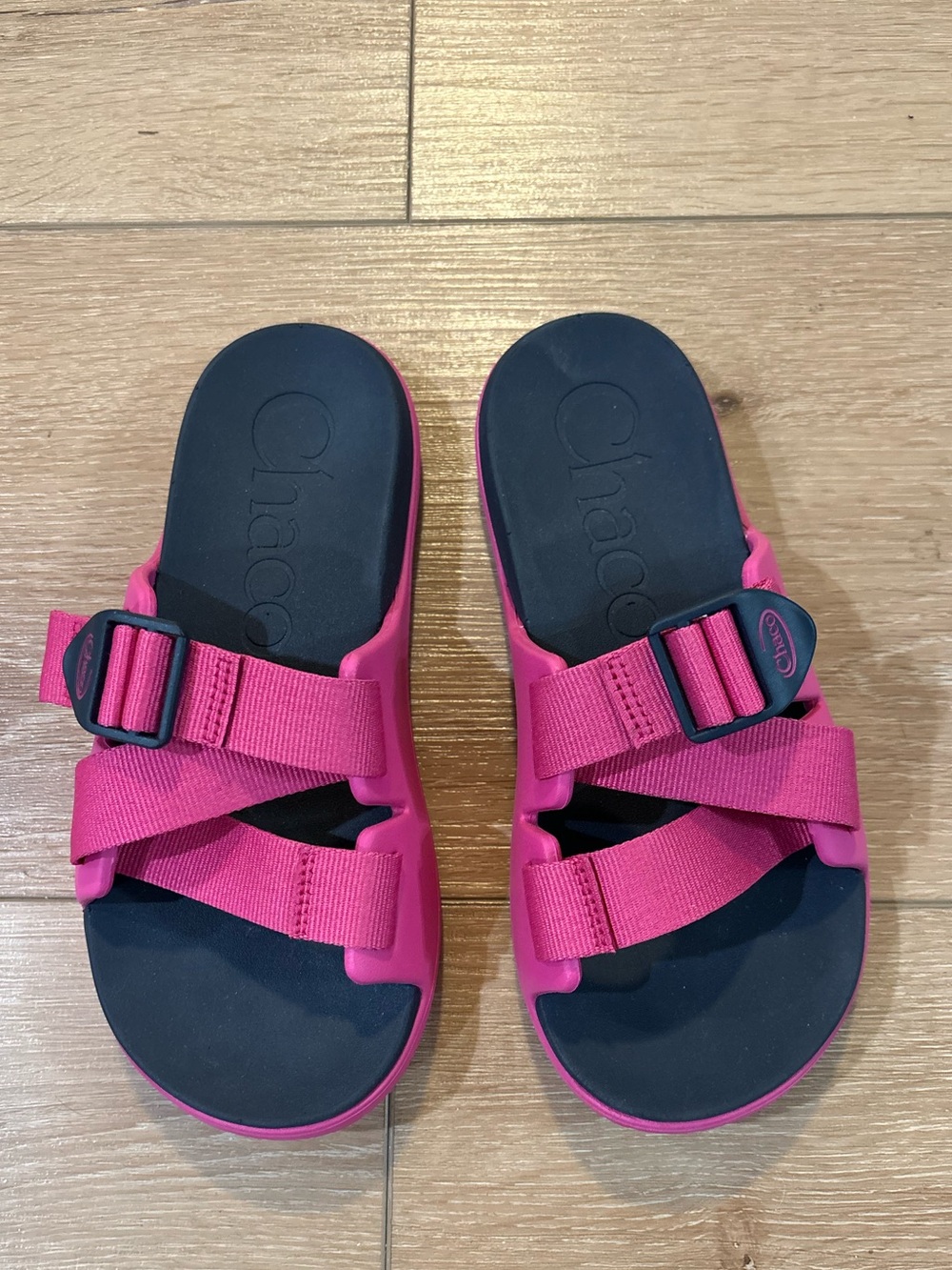Women’s CHACO Slides Size 6